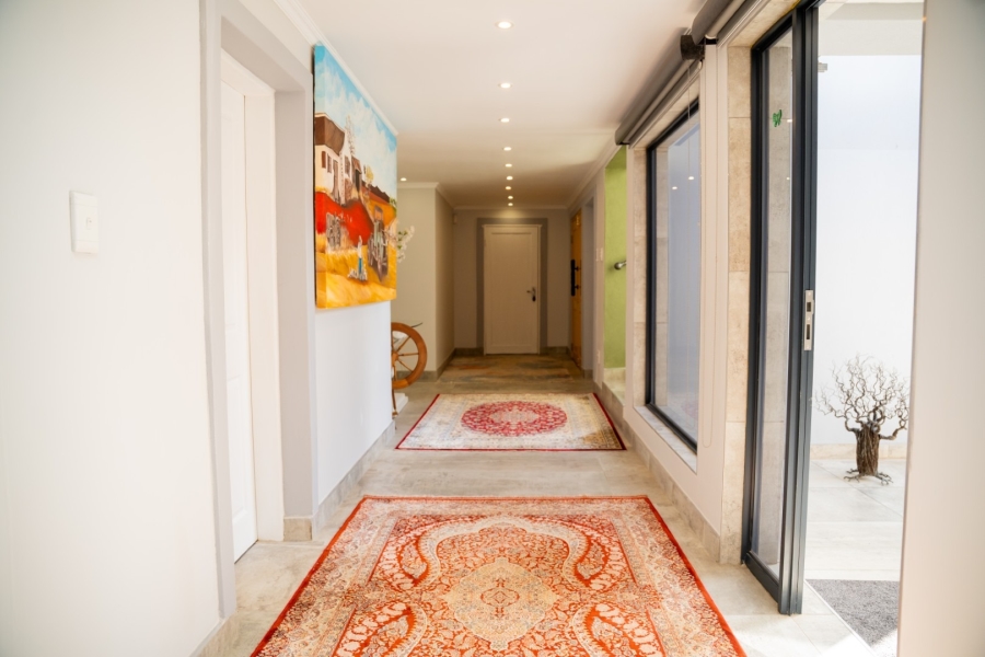 6 Bedroom Property for Sale in Wilkoppies North West